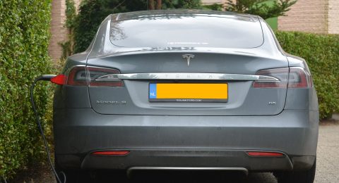 electric-car-513627_1920