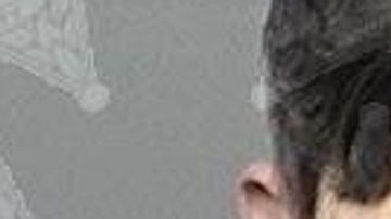 Augustus Sol Invictus, de 36 años, continúa en la cárcel sin opción a fianza.