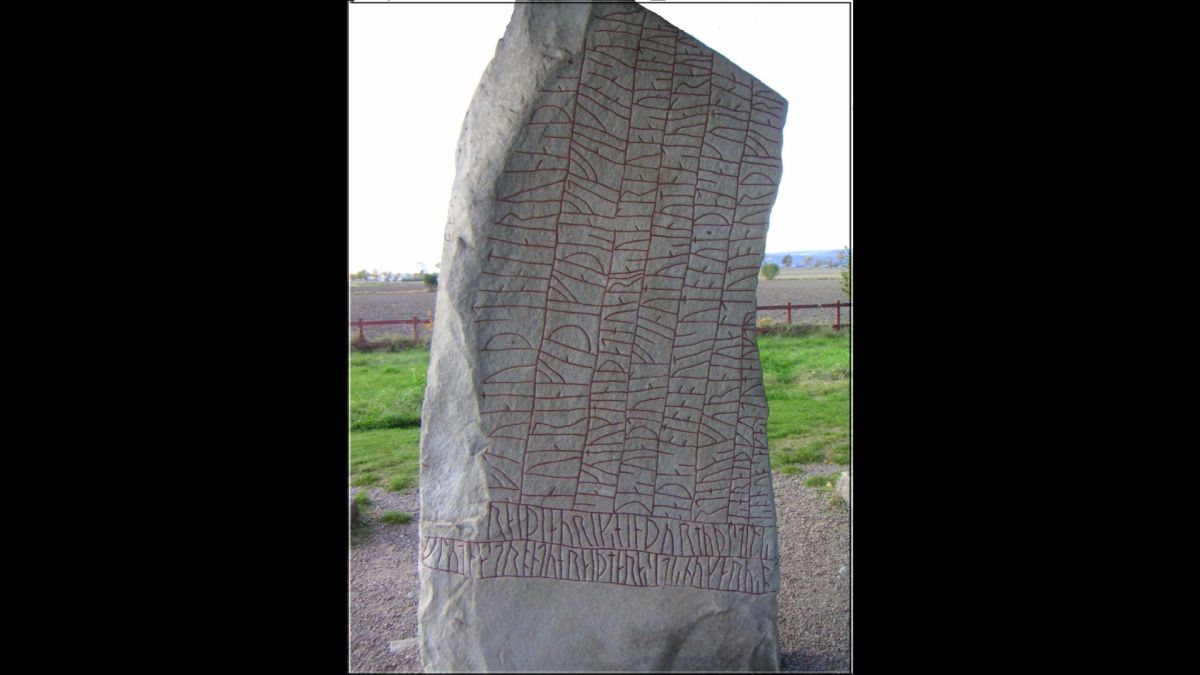 La piedra de Rök detalla el conflicto entre la luz y la oscuridad, el calor y el frío, la vida y la muerte.