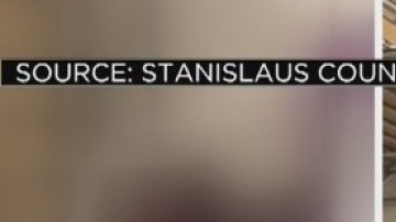 Misteriosa urna que apareció debajo de un árbol, en un cementerio de Modesto, California.
