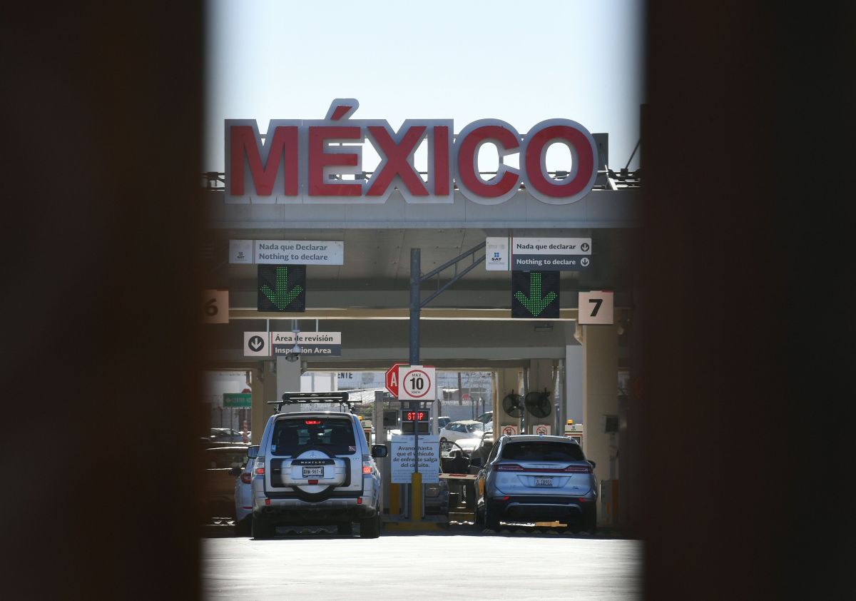 Migrantes de todo el mundo intentan cruzar sin papeles la frontera de México-EEUU