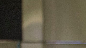 Una oficial de seguridad en el aeropuerto internacional de Miami.