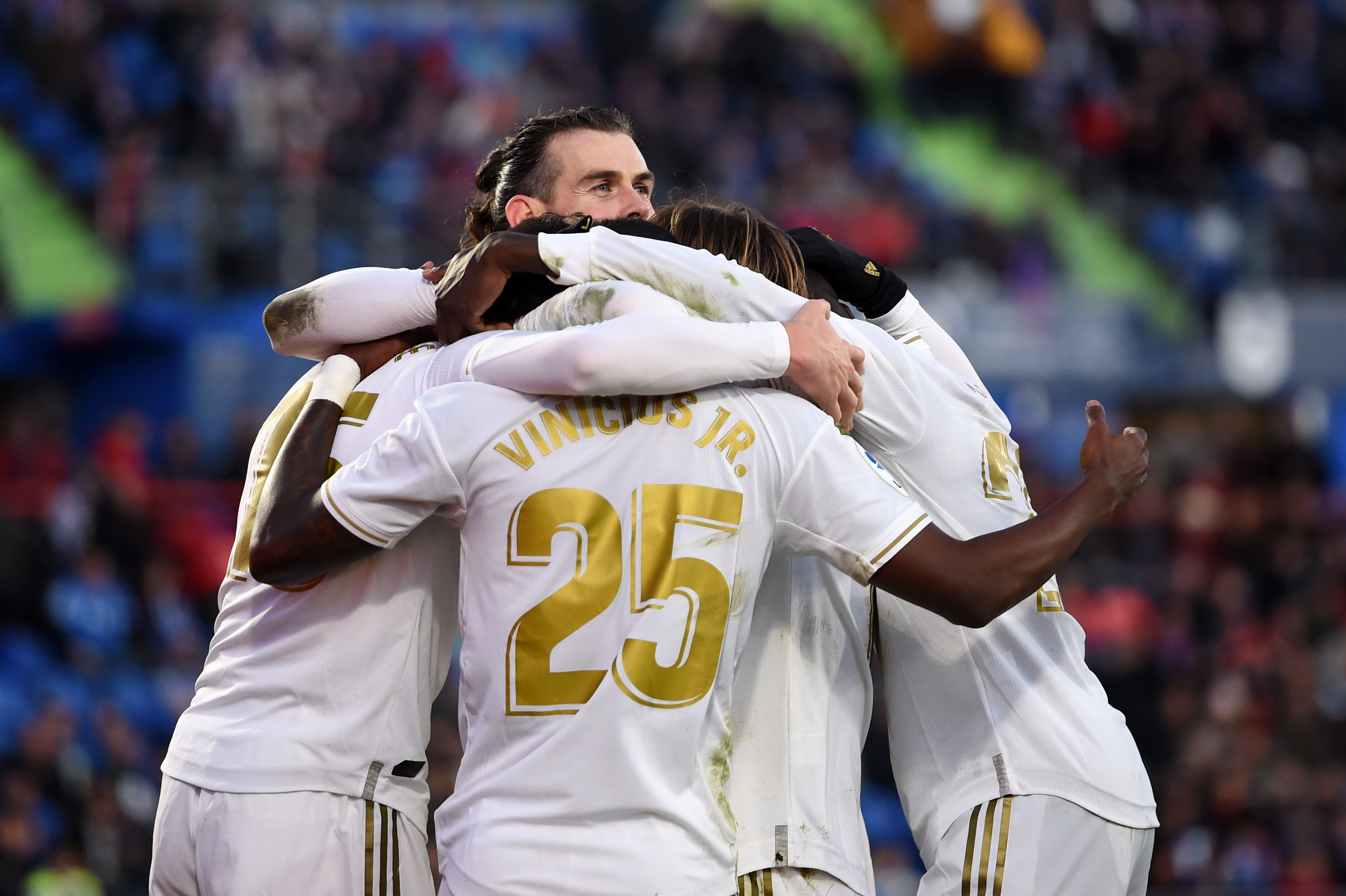 A Cuantos Puntos Esta El Real Madrid Del Barcelona