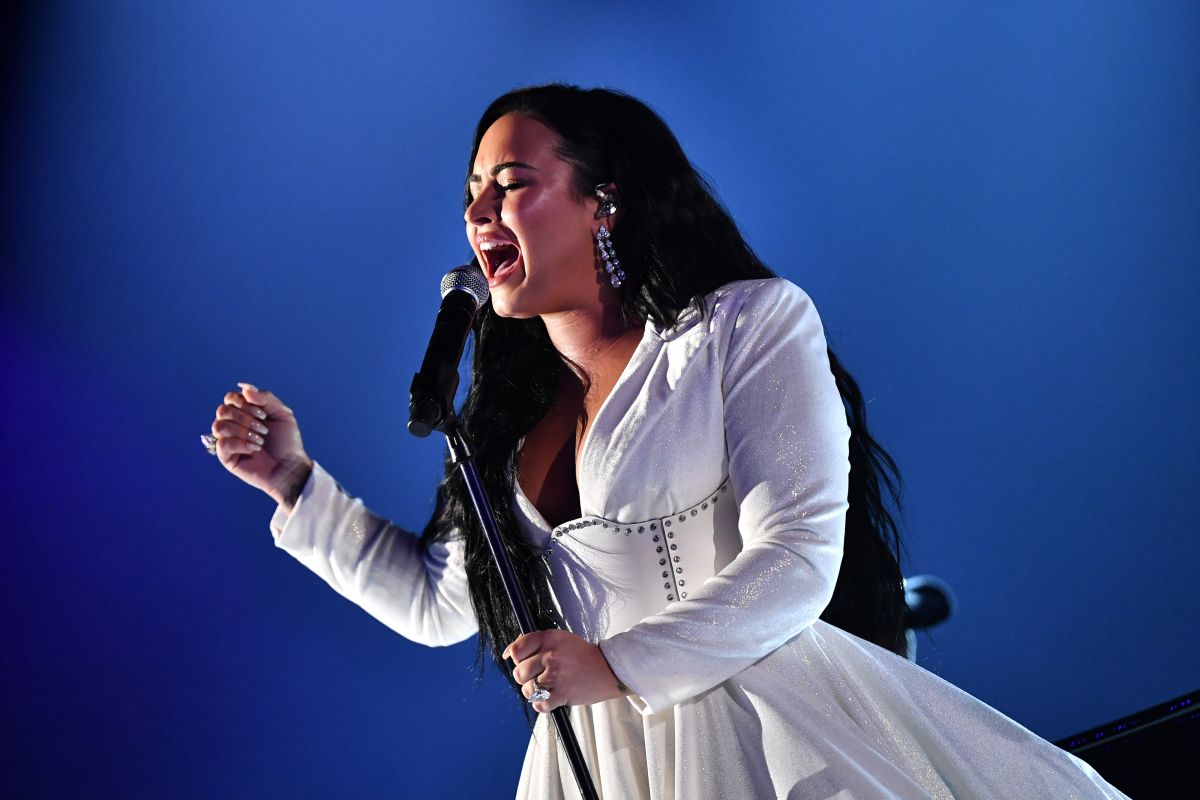Demi Lovato interpretando 'Anyone' en los Premios Grammy 2020