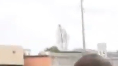La policía ha estado recorriendo el área para recoger pistas sobre las muertes de las personas sin hogar en Miami.