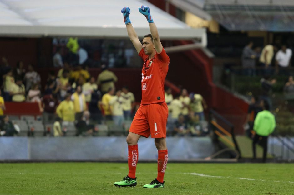 Agustin Marchesín celebrando una anotación.