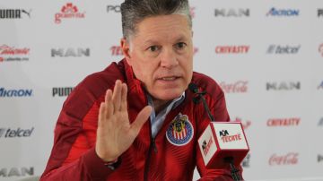 Peláez no renunciará a su puesto en Chivas.