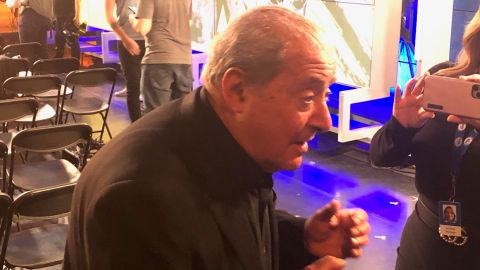 El promotor Bob Arum sigue dando guerra.
