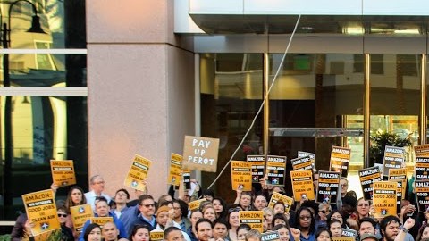 Manifestantes frente a Hillwood Enterprises en Ontario. / fotos:SB Airport Communities.