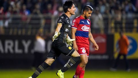 López paró el penal de Miguel Ponce.