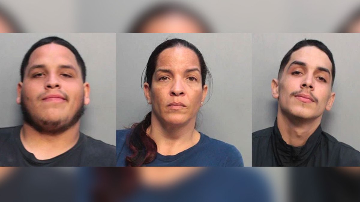 Arrestan a una madre y sus dos hijos acusados de participar en tiroteos ...