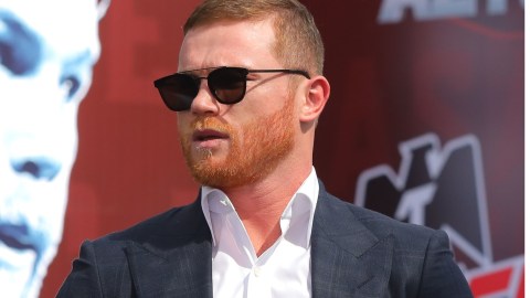 'Canelo' Álvarez arrancó el año con un paseo por las Bahamas en su yate.