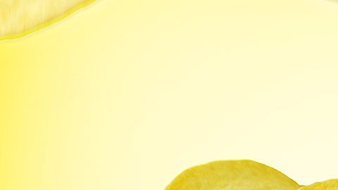 Un paquete de papas suele tener más de una porción individual.