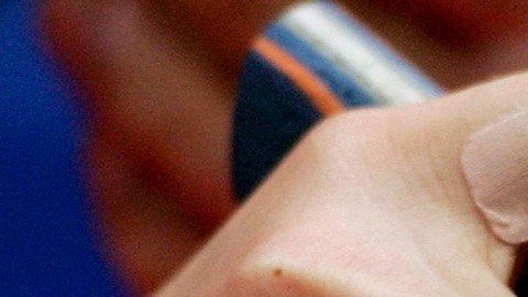 En lugar de pala los jugadores utilizan cualquier cosa inimaginable.