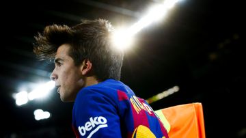 Riqui Puig, la nueva joya en media cancha del FC Barcelona.