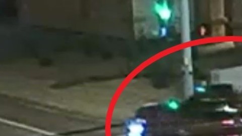 La policía de Glendale, en Arizona, busca al conductor de esta camioneta / Twitter @GlendaleAZPD