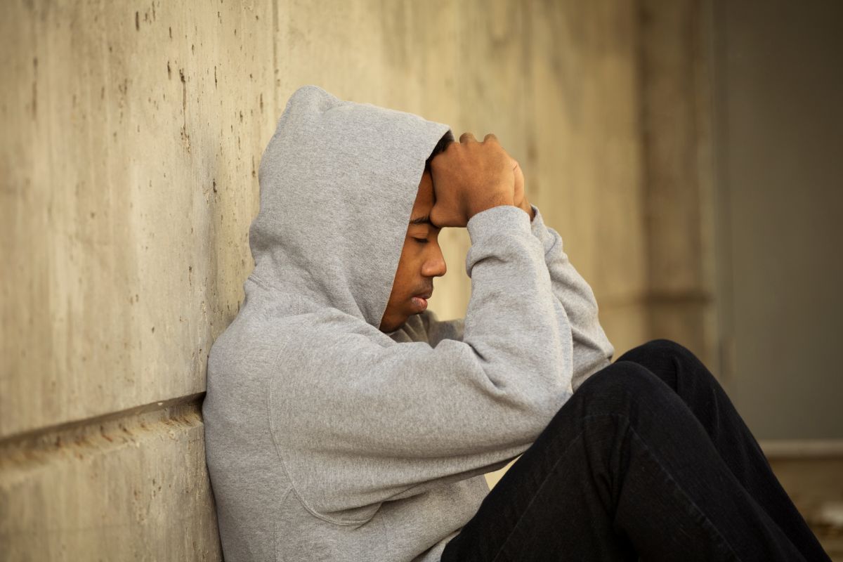 ¿Cómo podemos ayudar a que los adolescentes superen emociones difíciles sin caer en hábitos nocivos o adicciones?