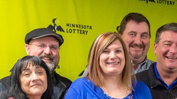 El equipo APG ganó $1,000,000 jugando Powerball.