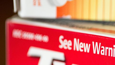 El estado está considerando etiquetar al acetaminofén como una sustancia que podría elevar los riesgos de cáncer.