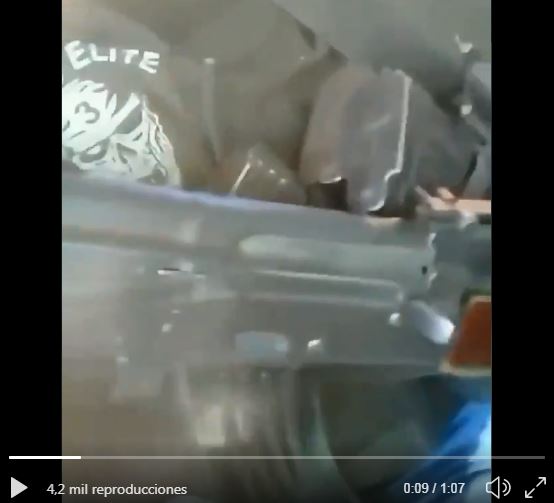 VIDEO: Sicario del Grupo Élite del CJNG se muestra armado hasta con los dientes