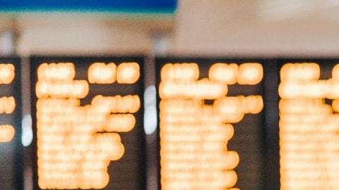 Objetos que debes llevar en la maleta / Créditos: Fotógrafo Anete Lūsiņa vía Unsplash