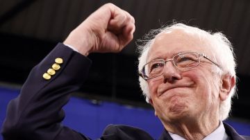 Bernie Sanders abandona la campaña por la presidencia de EEUU.  (Reuters)