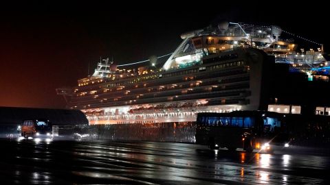 EEUU evacuará a 300 ciudadanos que estaban en el crucero.