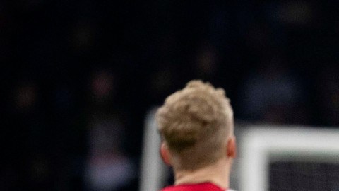 Edson Álvarez no tuvo participación.