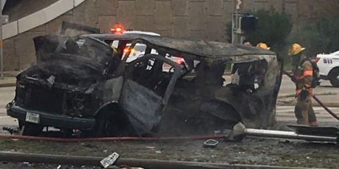 La van se incendió.