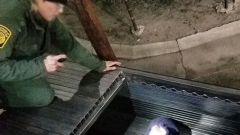 tráiler con inmigrantes