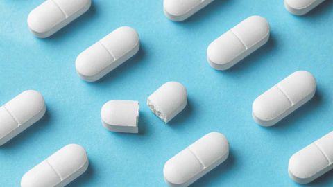 cr-health-inlinehero-easy-ways-to-swallow-pills-12-19