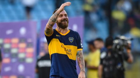 De Rossi inició su carrera en La Loba en 2001, donde jugó 18 temporadas.