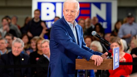 Biden confía en que el apoyo afroestadounidense dé un empujón a su campaña.