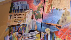 El pintor Manuel Benítez Espinoza (c) junto a la supervisora Hilda Solís y otros funcionarios. (Suministrada)