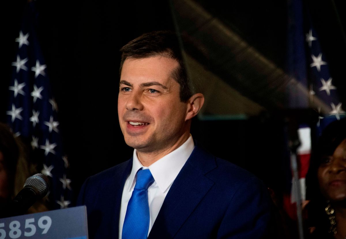 Video Pete Buttigieg Ayuda A Un Nio De Nueve Aos A Decir En P