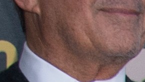 Kirk Douglas en la ceremonia en honor a su hijo Michael Douglas, con una estrella en el Paseo de la Fama de Hollywood.