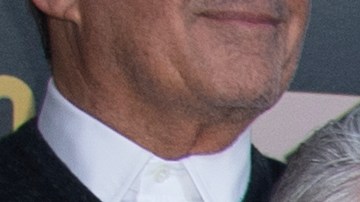 Kirk Douglas en la ceremonia en honor a su hijo Michael Douglas, con una estrella en el Paseo de la Fama de Hollywood.