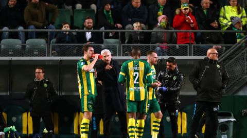 Alan Pardew y sus jugadores recibieron una visita inesperada.