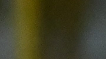 Marvin Monterrosa, valuado en $242 mil dólares, disputa un balón con André-Pierre Gignac, valuado en $3.3 millones de dólares.