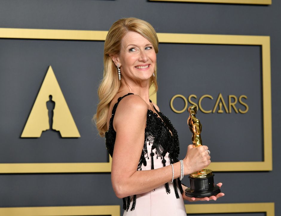 Laura Dern gana el Óscar a mejor actriz de reparto por ...