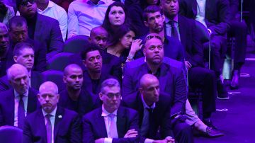 Nicole Johnson, Michael Phelps y Tony Parker estuvieron entre los asistentes al Staples Center