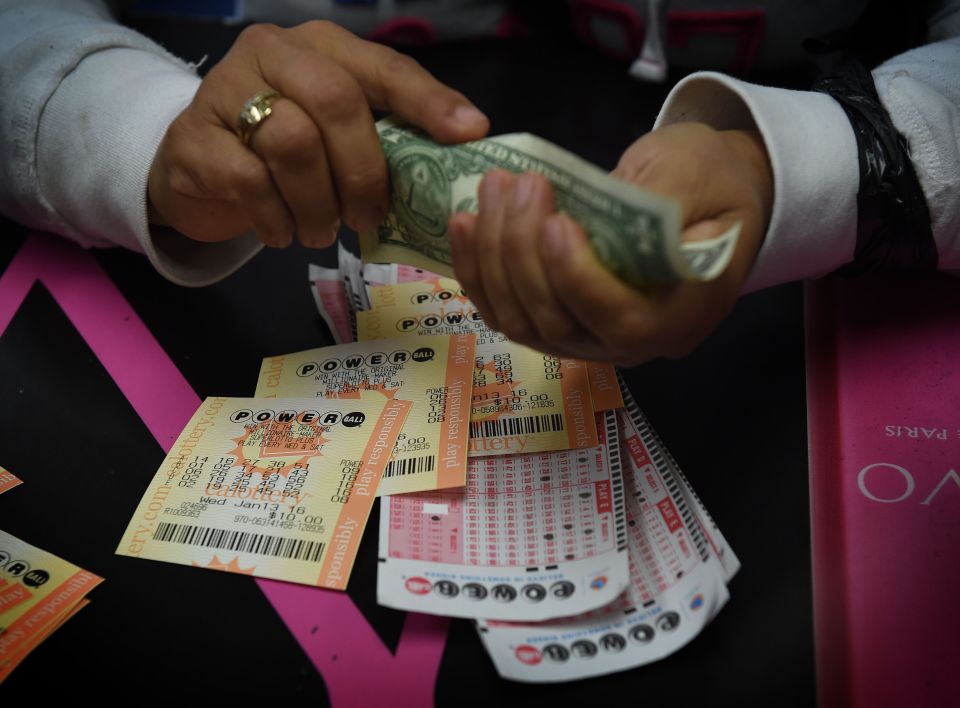 El premio de lotería Powerball del día de Navidad podría alcanzar unos