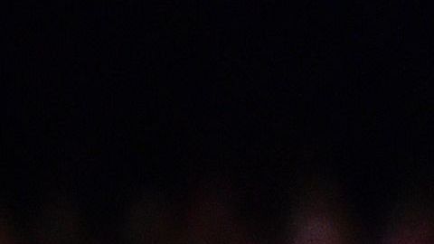 Cristiano Ronaldo celebra un gol de manera desafiante ante la grada.