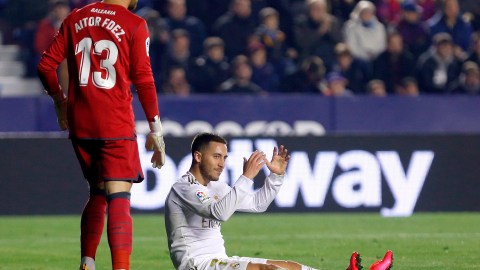 Eden Hazard, de nuevo fuera de combate.