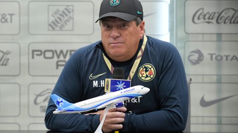 Miguel Herrera en conferencia de prensa.