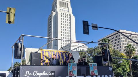 Trabajadores y activistas se reunieron para pedir mejoras laborales. (Jacqueline García)