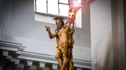 La intervención divina caracteriza a los milagros.