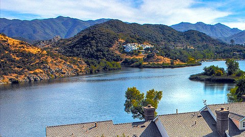 Lake Sherwood, California, es una comunidad exclusiva.