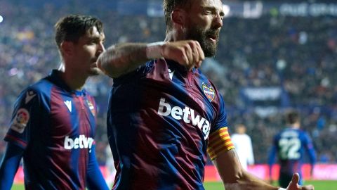 El Levante le puso el pie y le arrebató los tres puntos al Real Madrid.