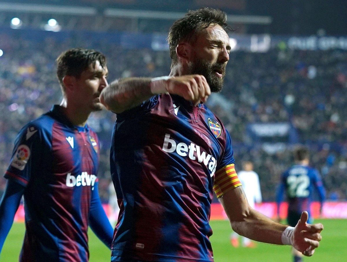 Alarma blanca: el Real Madrid perdió y cedió el liderato de La Liga al ...